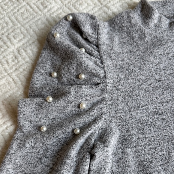 Zara Gray Puff Sleeve Blouse Size S - Picture 4 of 8